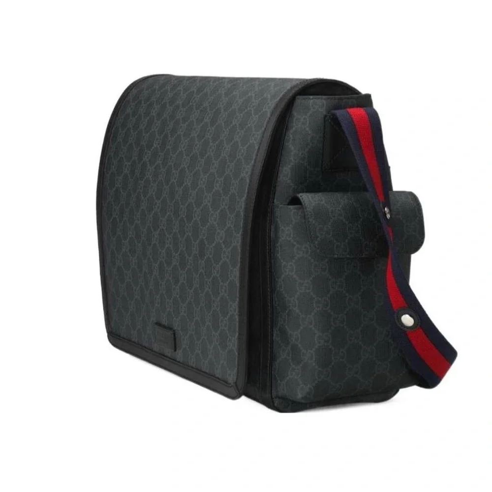 Gucci GG Supreme Messenger Bag